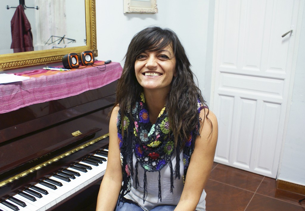 Gloria García Martínez - Profesora de Canto, Iniciación Musical y Bebés.