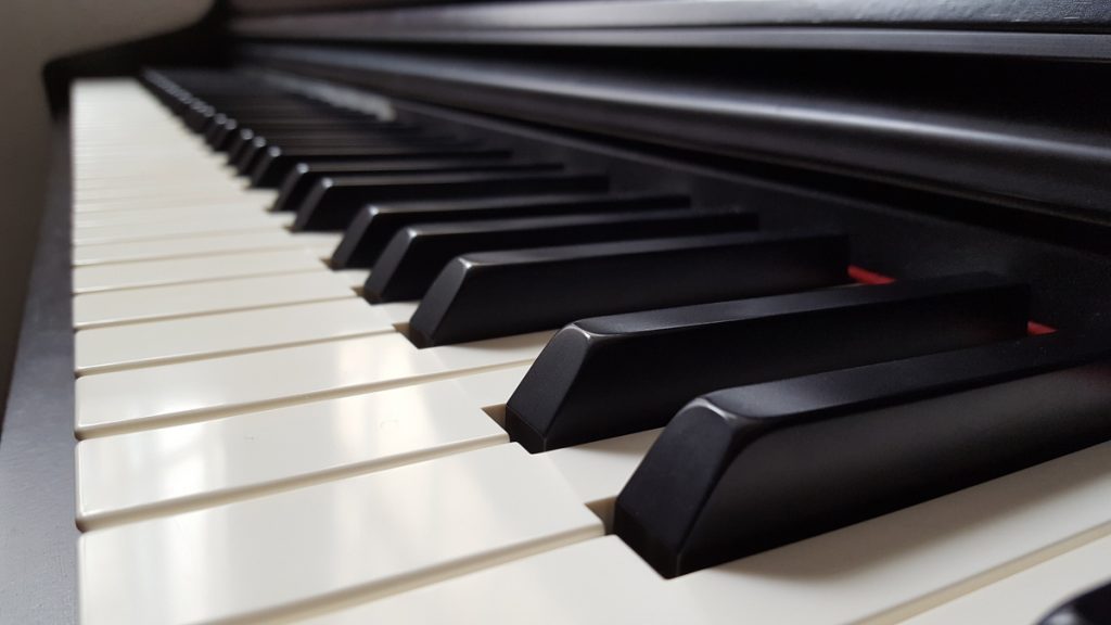 Descubriendo los instrumentos: el piano | Amadeus, escuela de música y