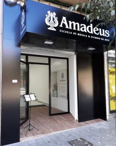 Fachada Amadeus en Alicante
