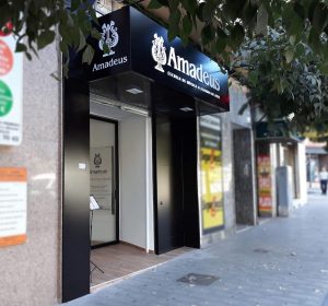 Fachada Amadeus Alicante