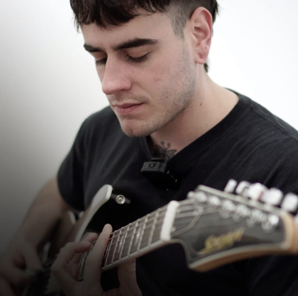 Álvaro Piqueras Paños - Profesor de Guitarra